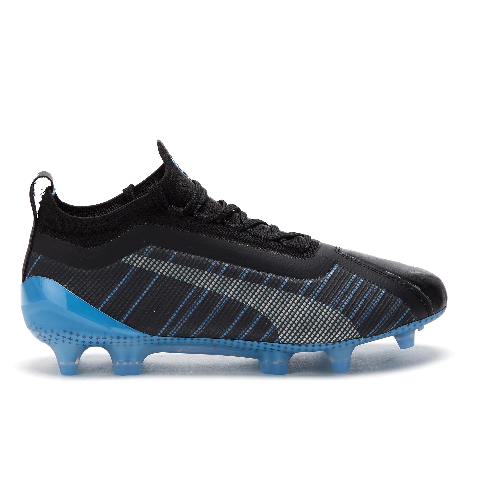 puma football shoes black